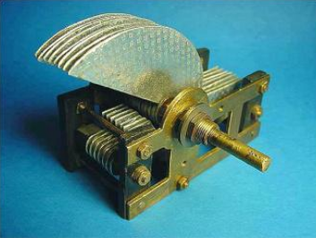 帶你認識幾種常見電容器，了解電路板上常見電子元件